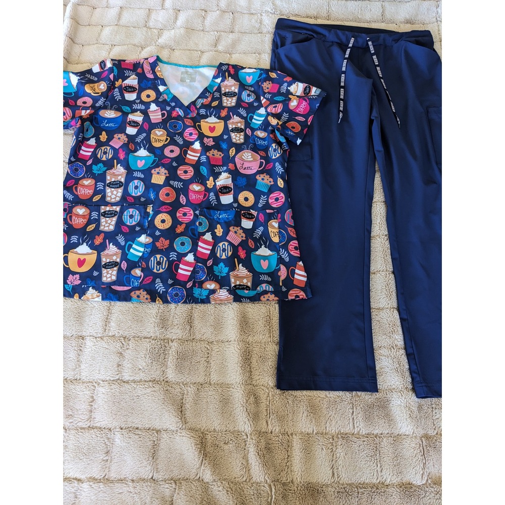 Med Couture Women Scrub Set Coffee Donut Print V-Neck Top Navy Cargo Pants L
